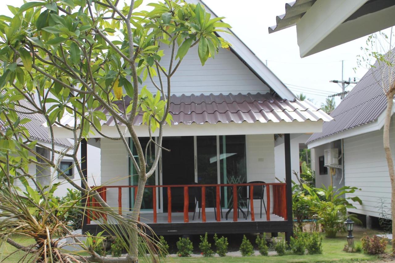 All At Sea Beach Resort Baan Tai Exterior photo