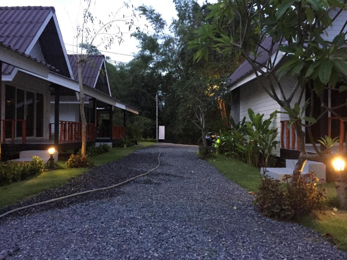All At Sea Beach Resort Baan Tai Exterior photo